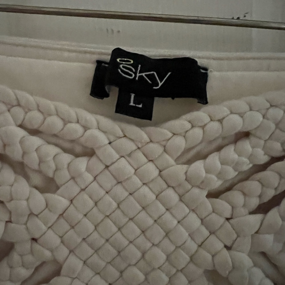 Sky top cream